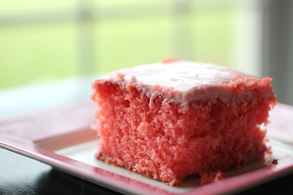 Strawberry Cake | My Kitchen Addictions
